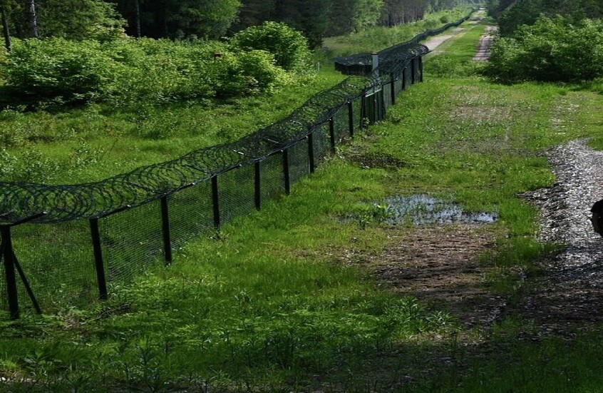 العثور على جثتي مهاجرين أحدهم من جنسية عربية قرب الحدود البيلاروسية اللاتفية