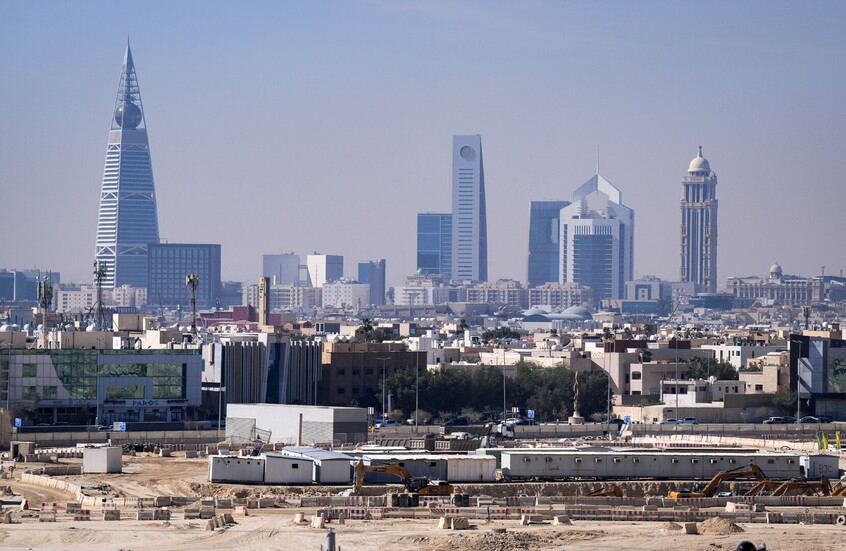 السعودية تبدأ في تنفيذ أول تطبيق لنقل البضائع والركاب عبر التاكسي الطائر