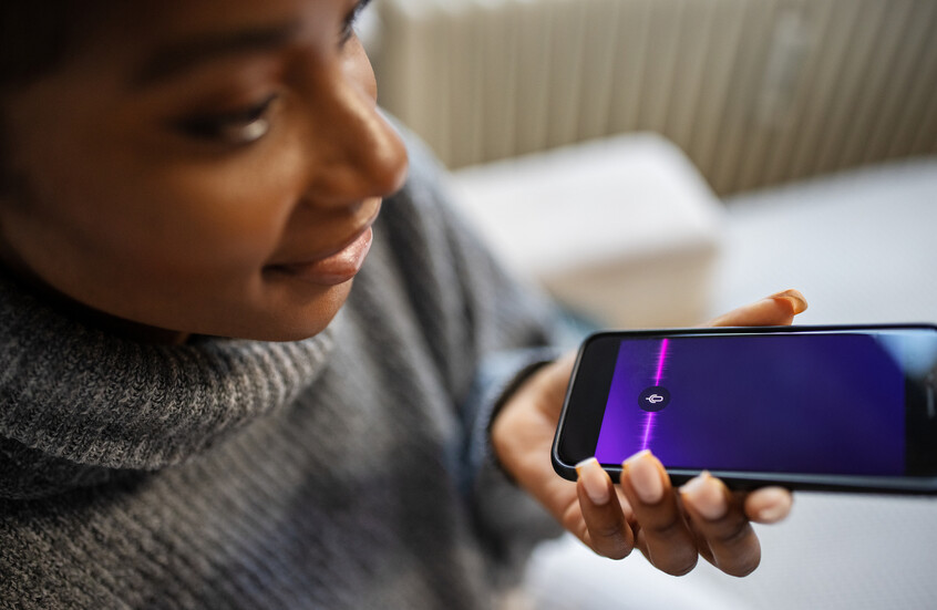 الذكاء الاصطناعي يكتشف باركنسون من نبرة الصوت قبل ظهور الأعراض