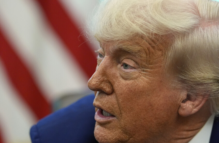 ترامب يعتزم بحث قضية نشر الأسلحة في الفضاء مع بوتين