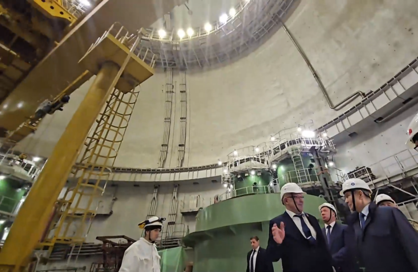 بوتين يزور محطة كورسك للطاقة النووية قيد الإنشاء