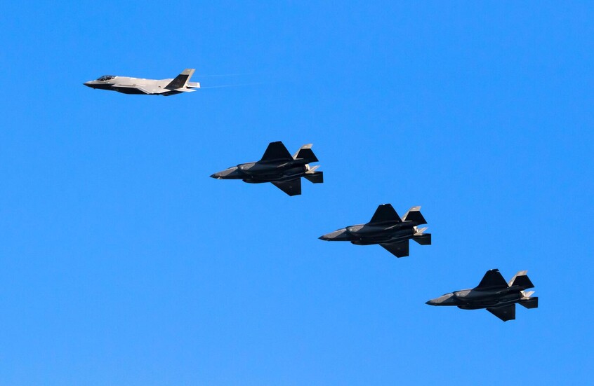 مجلة أمريكية تشير إلى قدرات روسيا والصين على تعقب الطائرات الشبحية الأمريكية