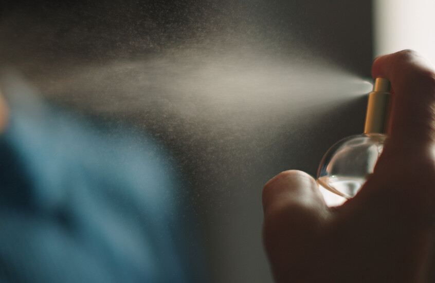 عطرك يعبث بالدرع الخفي المحيط بجسمك وينتج مركبات كيميائية غير متوقعة!