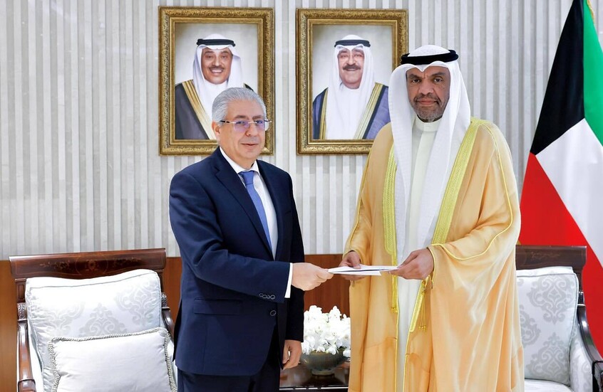 أمير الكويت يتلقى دعوة من السيسي لحضور حفل مهيب