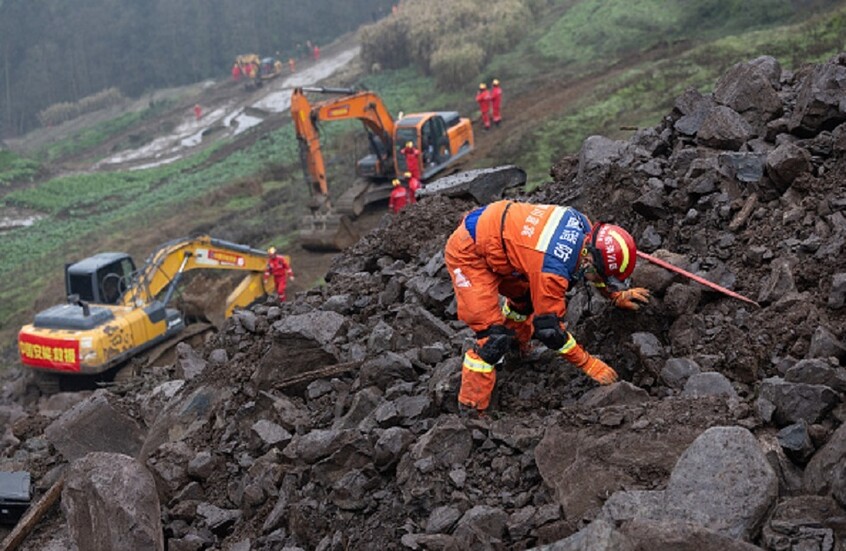 8 أشخاص في عداد المفقودين جراء انزلاق طيني جنوبي الصين