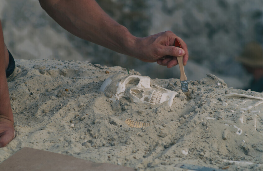 كنز أثري من عالم مفقود!.. اكتشاف بقايا بشرية تروي قصة مجتمع بشري اختفى منذ العصر الجليدي