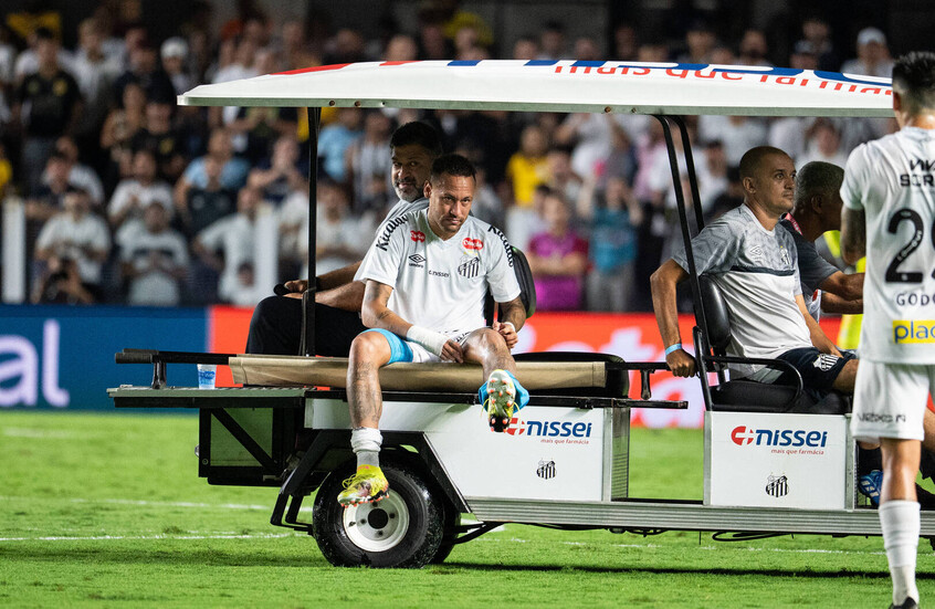 نحس نيمار يلاحق سانتوس!