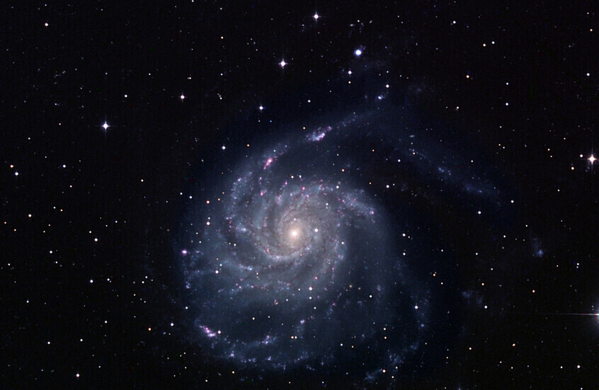 حيرت العلماء.. اكتشاف نسخة عملاقة من درب التبانة عمرها 11 مليار سنة