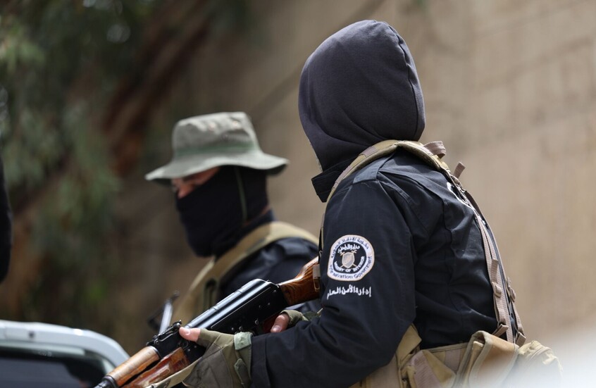 سوريا.. الأمن العام يعلن القبض على قيادي سابق بـ"لواء درع الوطن" التابع لرامي مخلوف