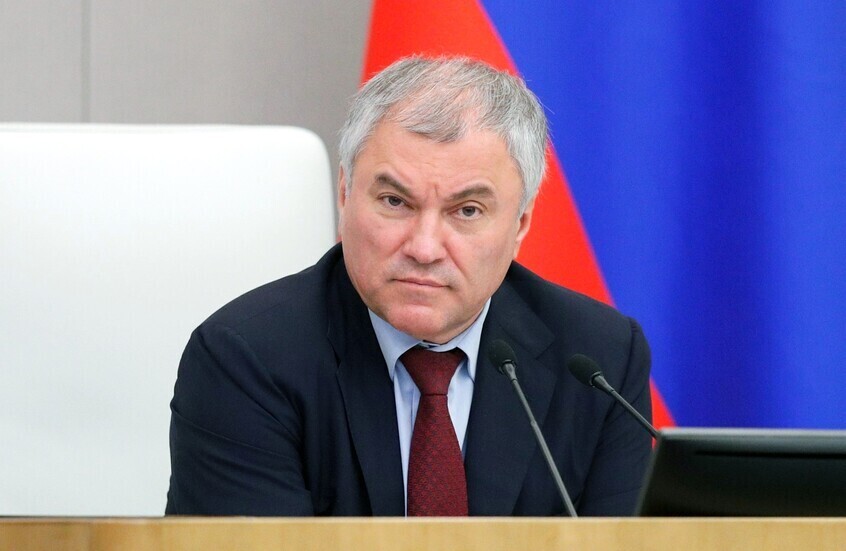 فولودين: المسؤولون الأوروبيون وأذنابهم في كييف يريدون تعطيل المحادثات