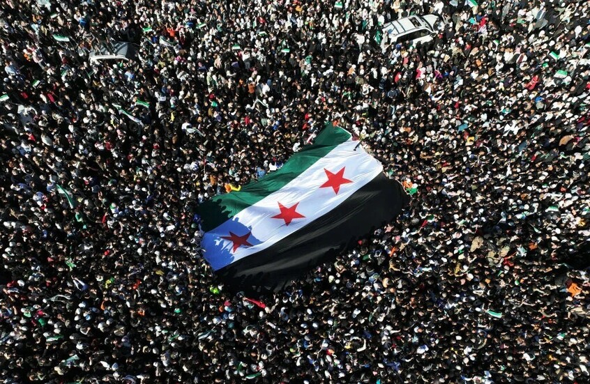 بينهم الرئيس الشرع.. الخزانة الأمريكية تصدر ترخيصا عاما بالتخفيف الفوري للعقوبات المفروضة على سوريا
