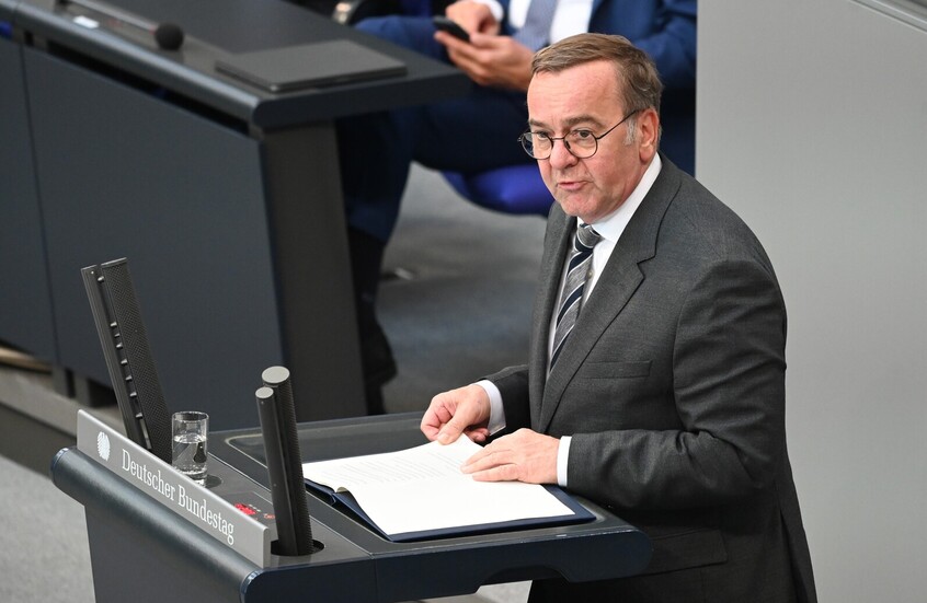 برلين: إرسال قوات ألمانية إلى أوكرانيا يتطلب تفويضا دوليا