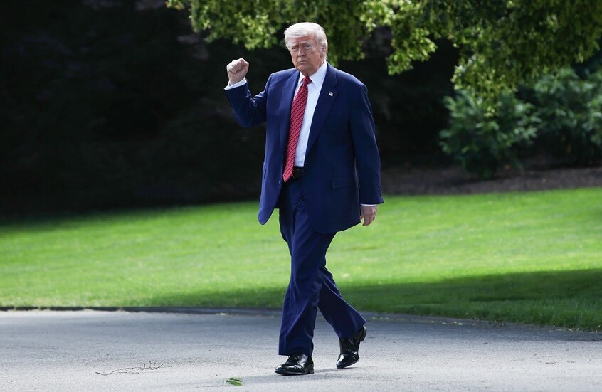 ترامب: مهمة الجيش الأمريكي الرئيسية هي حماية الحدود ولن أخفض الميزانية الدفاعية ولو "10 سنتنات"