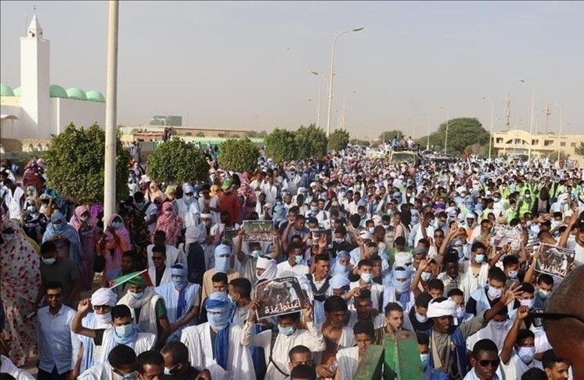 عشرات آلاف الموريتانيين يشاركون في مسيرة منددة بالحرب في غزة