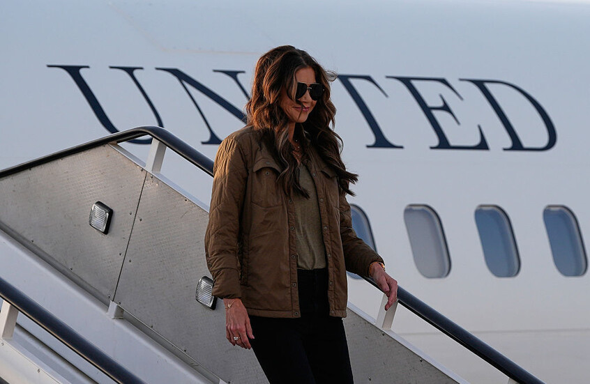 ترامب يرسل وزيرة الأمن الداخلي إلى تل أبيب عقب مقتل الدبلوماسييَن الإسرائيلييَن في واشنطن