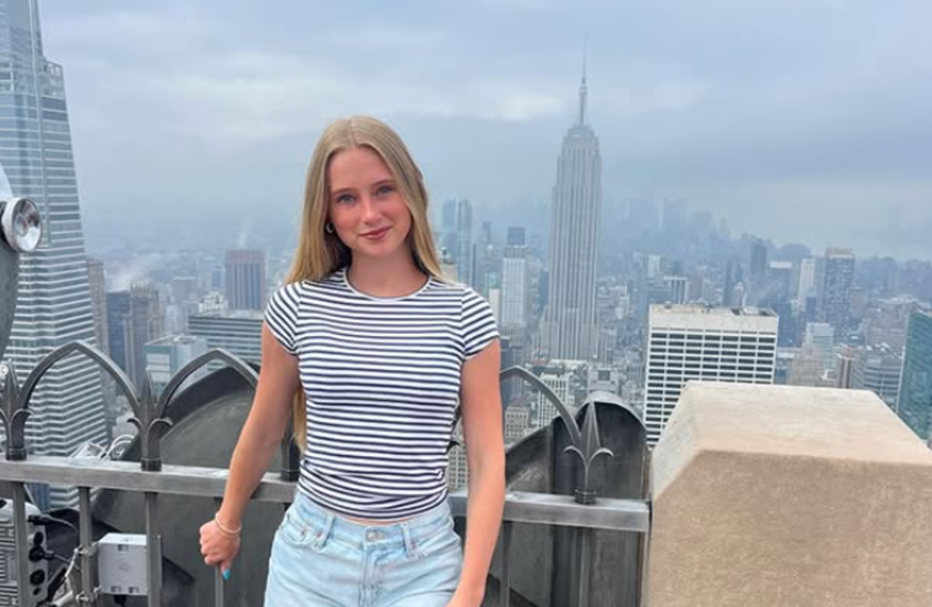 محاربة سرطان أمريكية شهيرة على "تيك توك" تودع عالمنا عن عمر 19 عاما وسط حزن متابعيها