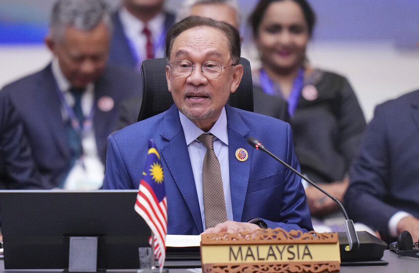 رئيس وزراء ماليزيا: خاطبت ترامب شخصيا للتفاوض حول الرسوم الأمريكية