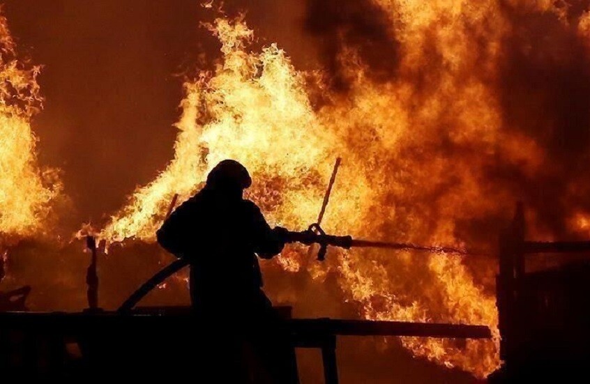 السعودية.. حرائق غابات ضخمة تمتد على مساحة شاسعة جنوب الطائف (فيديو)