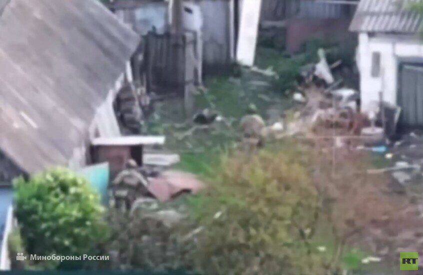 مشاهد لتحرير بلدة بيلوفودي في مقاطعة سومي