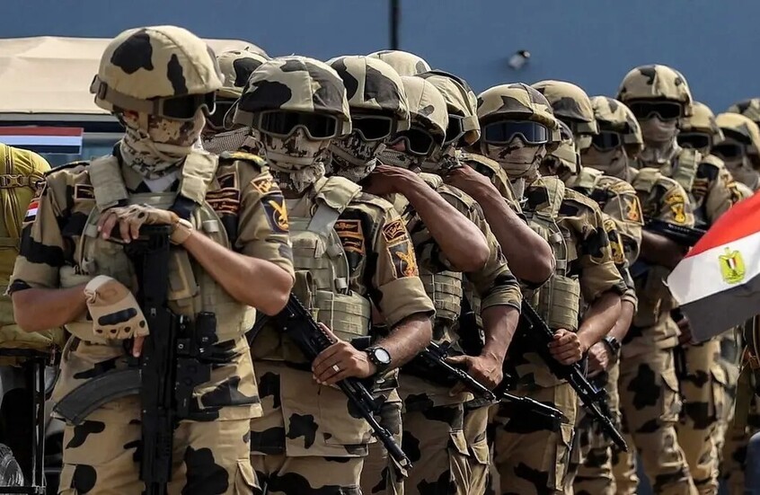 "معاريف": مصر تبني قوة عسكرية هائلة وتنشر 4 أضعاف القوات المسموح بها في سيناء