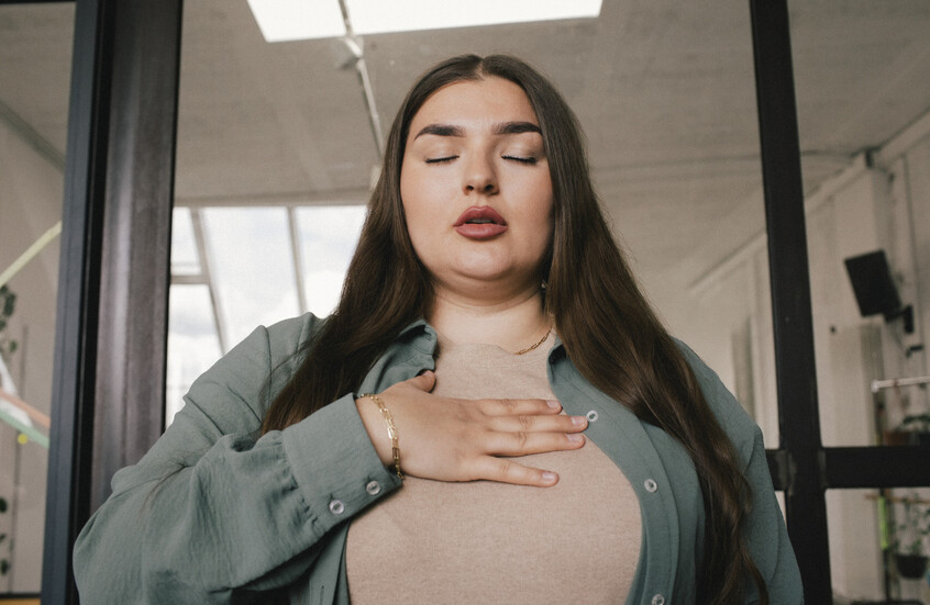 خطر غير مرئي يحيط بنا يجعل أنفاسنا "قنبلة موقوتة" تهدد صحتنا!