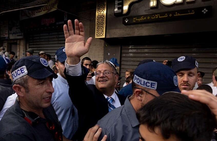 الإمارات تستدعي السفير الإسرائيلي بسبب "الانتهاكات المشينة في القدس المحتلة"