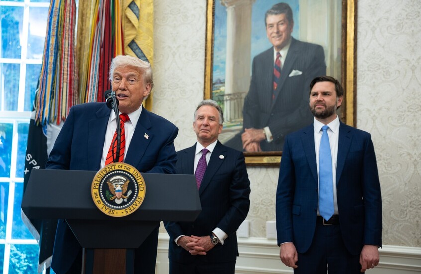 "أكسيوس": البيت الأبيض يعتقد أنه على بعد خطوات من اتفاق قد ينهي الحرب في غزة