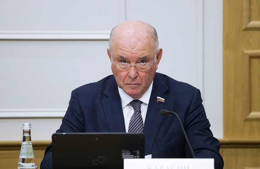 كاراسين: روسيا تطالب بوضع محايد لأوكرانيا وبالاستقرار الاستراتيجي