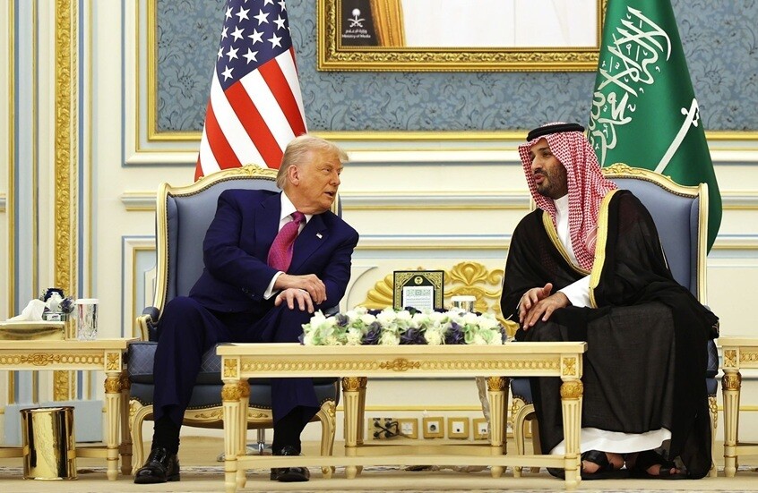 "أكسيوس": قادة الخليج أبلغوا ترامب معارضتهم ضرب إيران