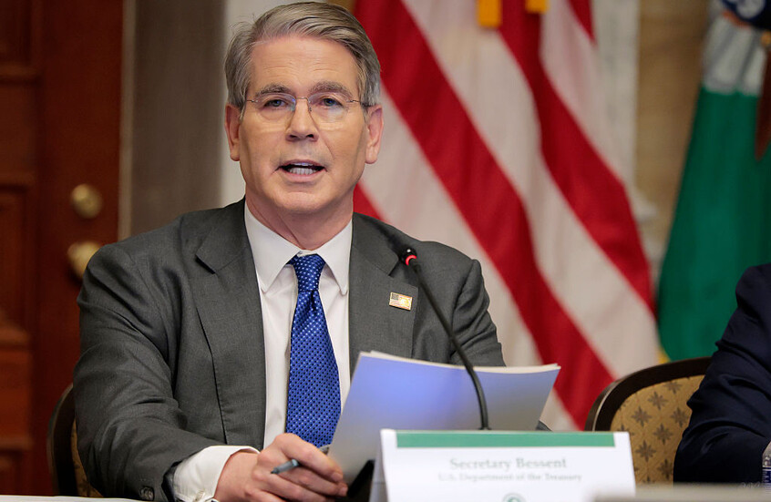 وزير الخزانة الأمريكي: محادثات التجارة مع الصين متعثرة بعض الشيء