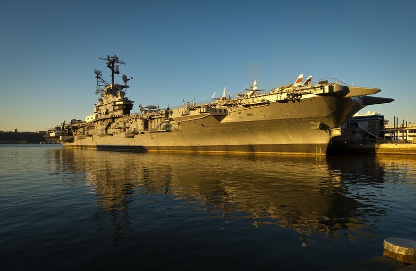 البنتاغون يوقع عقدا لتفكيك حاملة طائرات تعمل بالطاقة النووية
