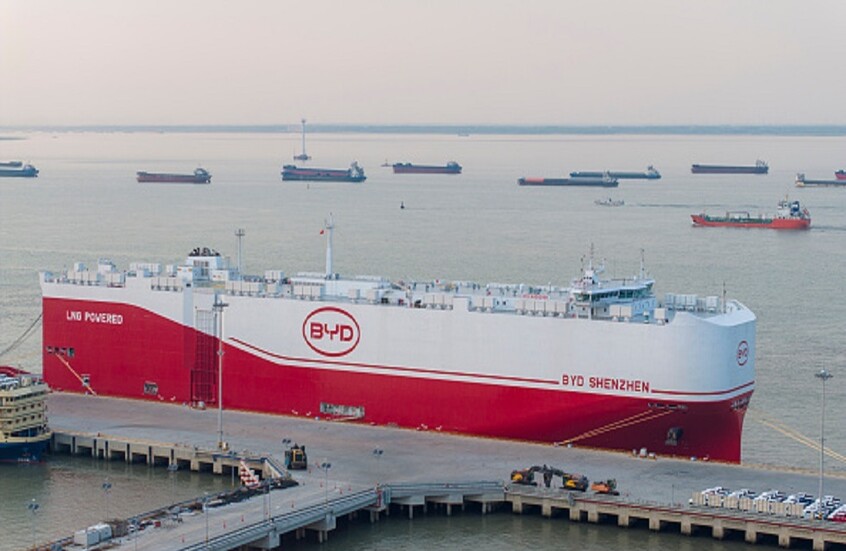 "لا تنتظروا استسلامهم.. وحاوروهم".. رئيس أكبر بنك أمريكي يحذر من توقعات خاطئة بشأن الصين