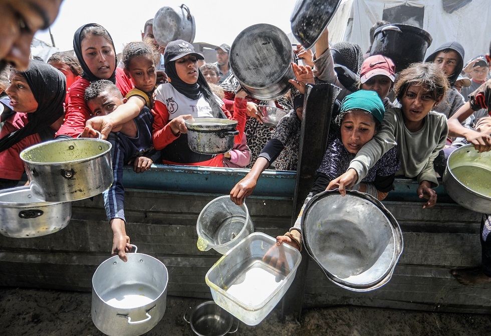 "حماس" تعلن رفضها استخدام المساعدات الإنسانية كوسيلة ضغط سياسي وتدعو لإيجاد آلية توزيع مستقلة