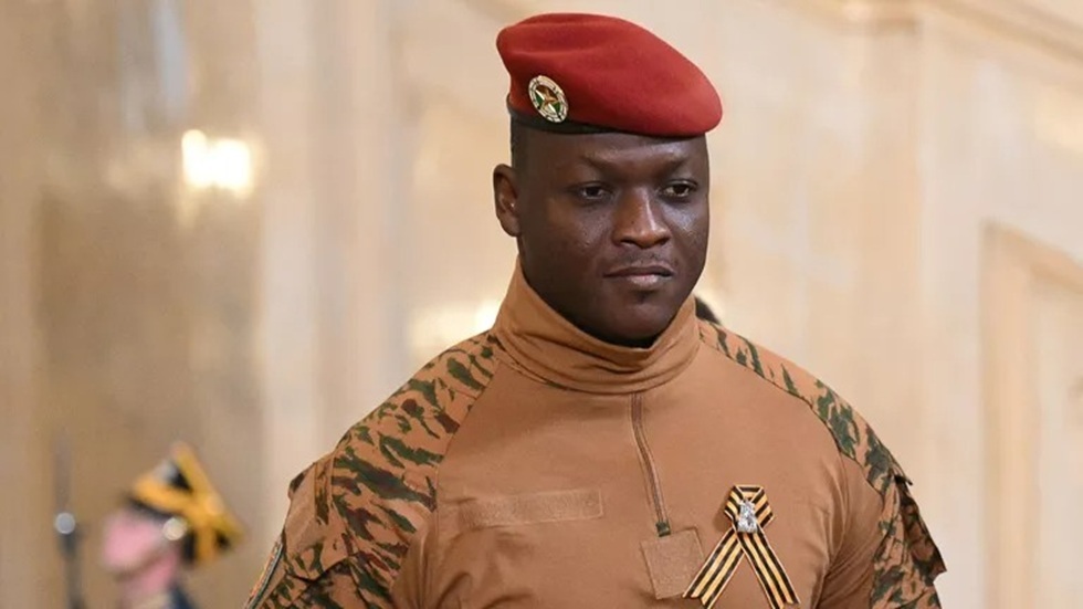 رئيس بوركينا فاسو يعتزم مناقشة التعاون في مختلف المجالات مع الرئيس الروسي