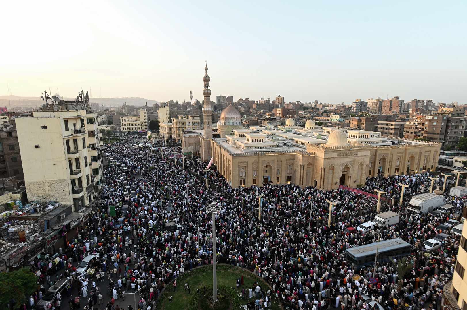 المعهد القومي للبحوث الفلكية في مصر يحدد أول أيام عيد الأضحى