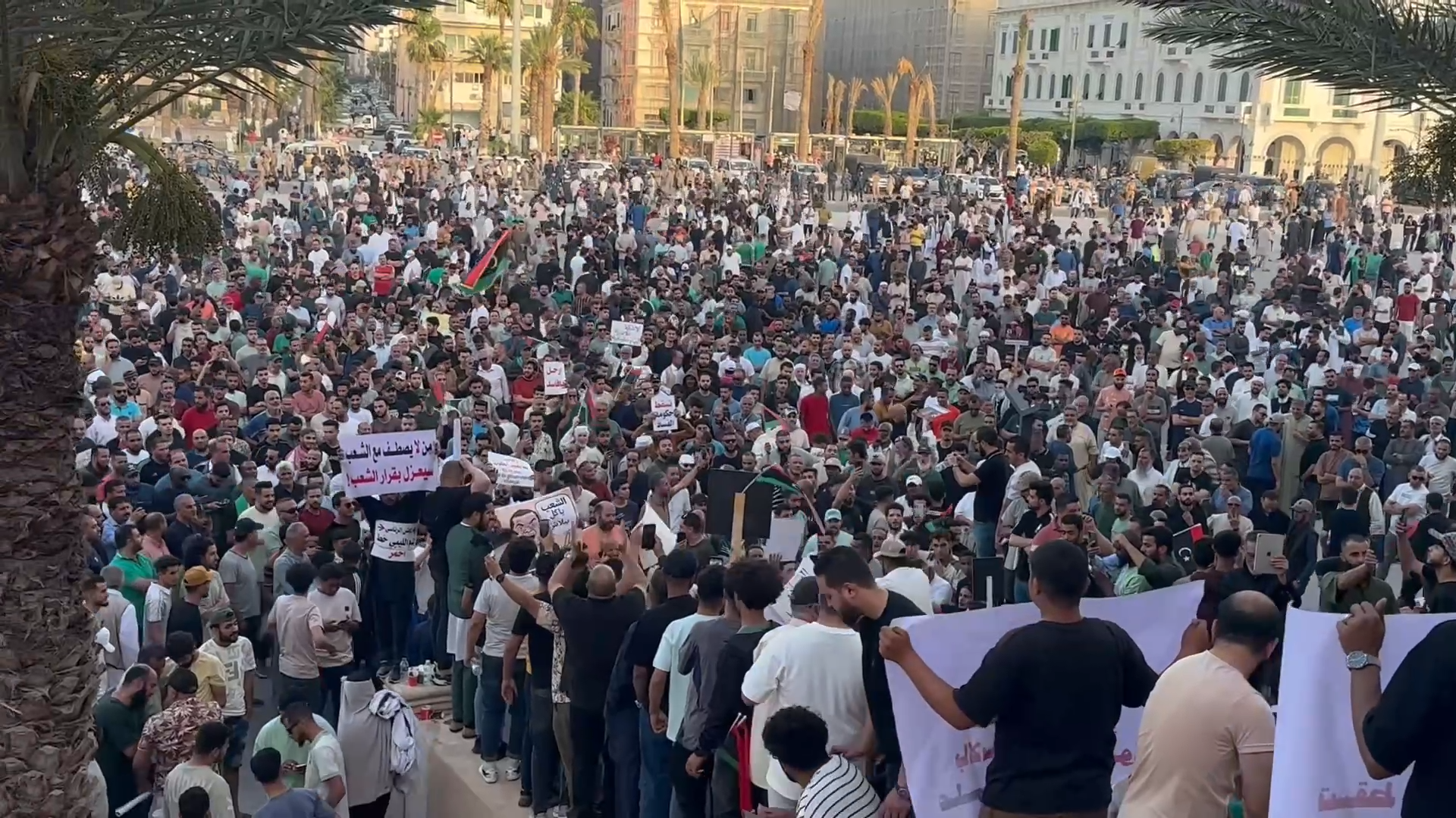 ليبيا.. المتظاهرون يمنحون المجلس الرئاسي 24 ساعة لتنفيذ مطالبهم