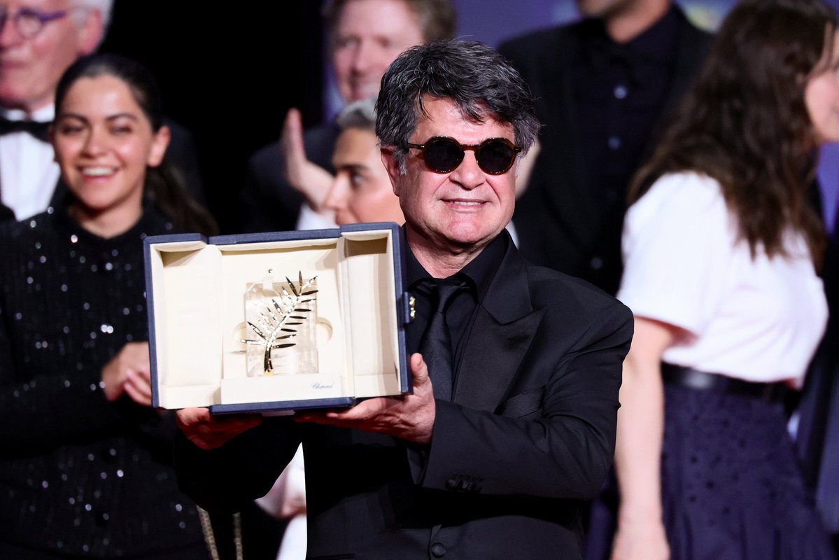 الفيلم الإيراني مجرد حادث يحصد السعفة الذهبية بمهرجان كان السينمائي الفيلم الإيراني مجرد حادث يحصد السعفة الذهبية بمهرجان كان السينمائي