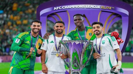 بعد التتويج بدوري أبطال آسيا.. وعد جديد من رياض محرز لجماهير الأهلي (فيديو)