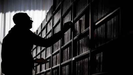 البنتاغون يأمر بسحب كتب محددة من مكتباته