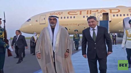 مشاهد وصول ولي عهد أبو ظبي إلى أستانا
