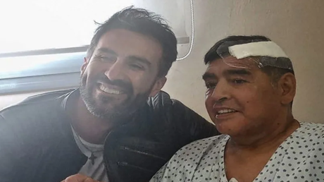 "بدا تائها للغاية".. رواية جديدة عن مأساة مارادونا قبل وفاته
