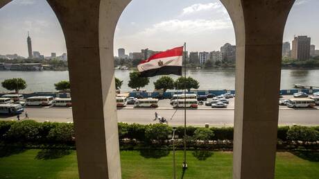 مصر تشكل غرفة عمليات لمتابعة التطورات في ليبيا.. وتوجه نداء لمواطنيها في مناطق التوتر