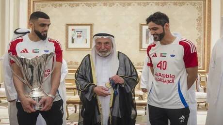 "لو تريدون أحد أولادي لأعطيتكم إياه".. تصريح مثير لحاكم الشارقة بشأن طلب منتخب الإمارات (فيديو)
