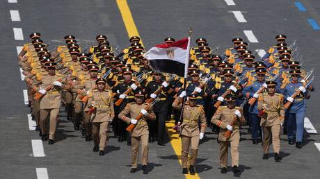 "استهداف مصر بمخطط خطير".. رئيس حزب مصري يتحدث عن تحركات عسكرية ضد بلاده - عاجل