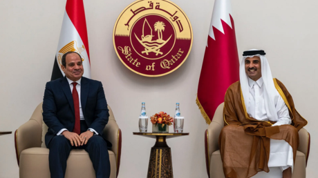 أمير قطر يتلقى رسالة خطية من السيسي