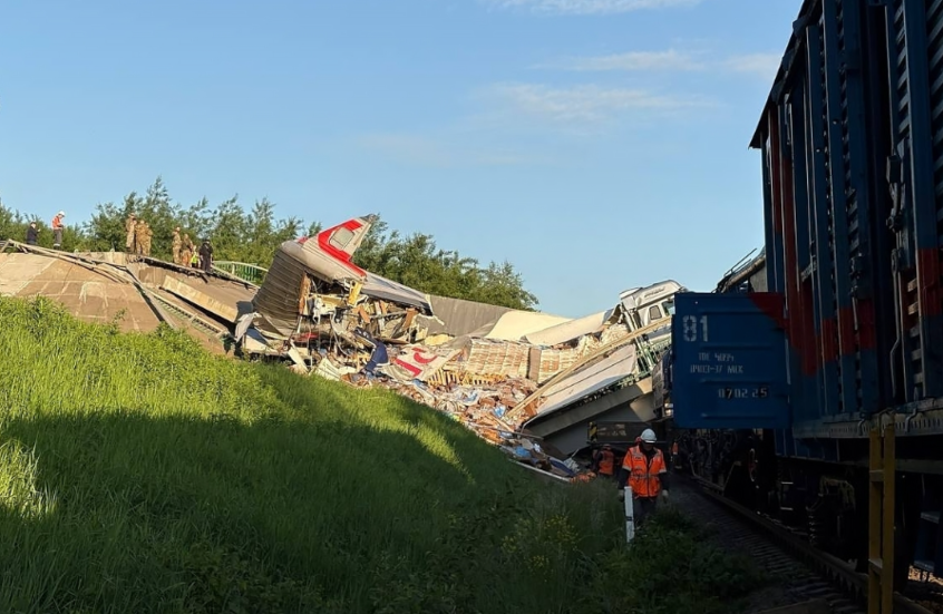 سيناتور روسي: تفجير جسر بريانسك يؤكد سيطرة جماعة إرهابية على أوكرانيا