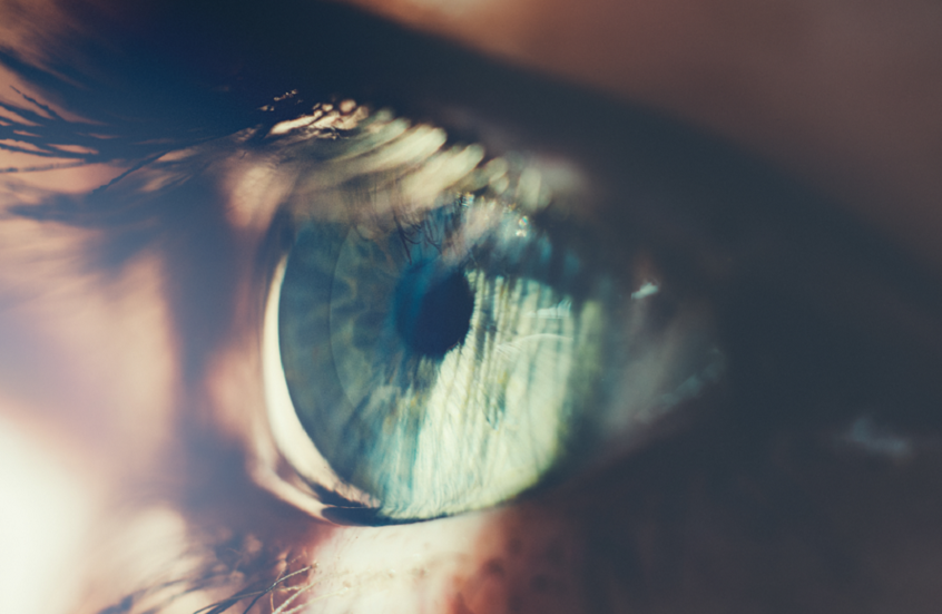 اكتشاف واعد.. العين تفضح اضطرابا عصبيا شائعا!