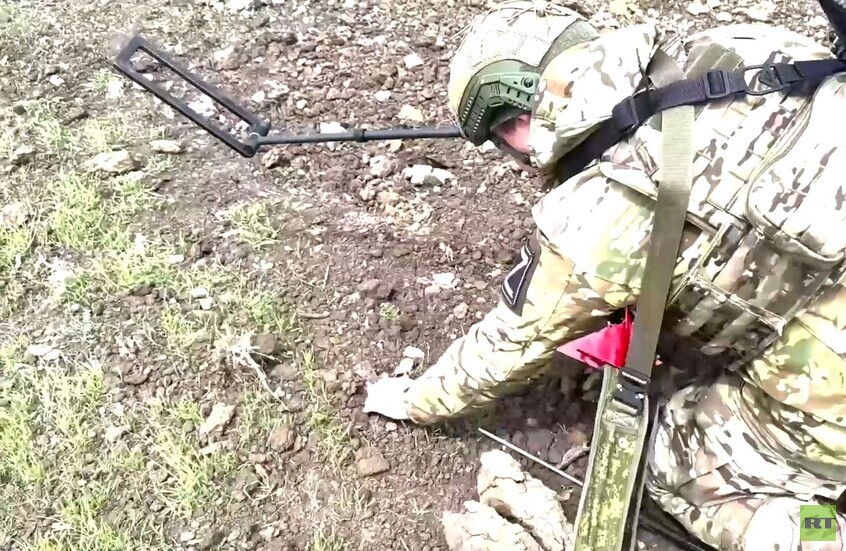 القوات الروسية تجري عمليات نزع ألغام في مقاطعة زابوروجيه