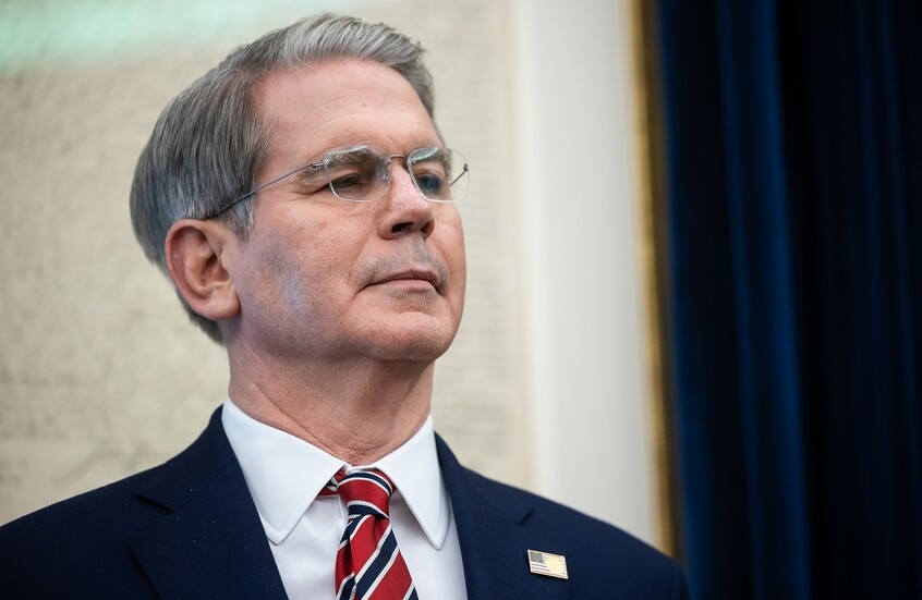 وزير الخزانة الأمريكي: الولايات المتحدة لا تسعى لفصل اقتصادها عن الصين ولكنها ستحد من المخاطر