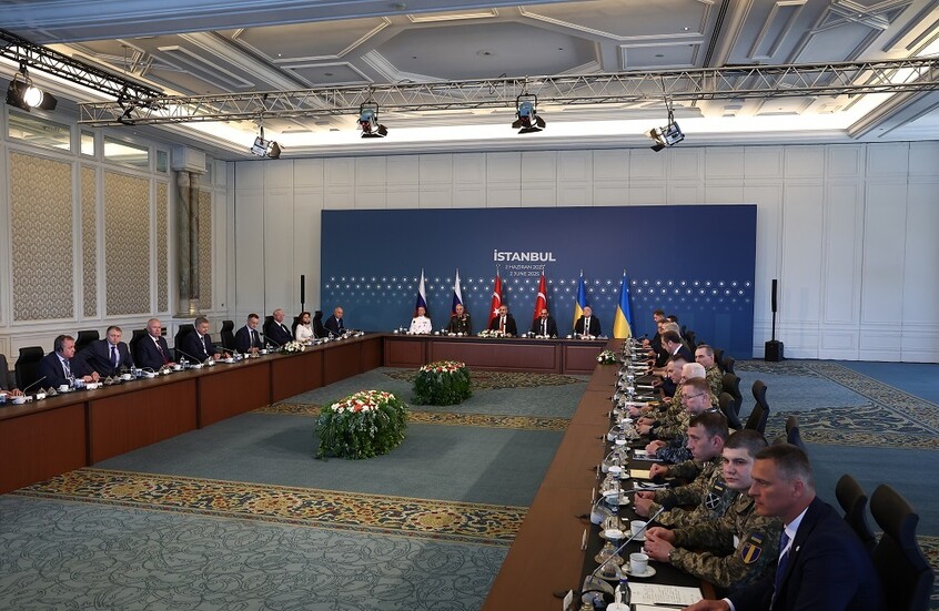 فيدان مفتتحا المفاوضات الروسية الأوكرانية في اسطنبول: نأمل بنجاح اجتماع اليوم